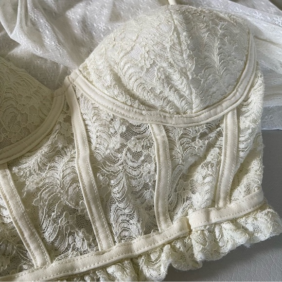Privy Cream Ruched Bustier Blouse lace long sleeve size small - Picture 9 of 14